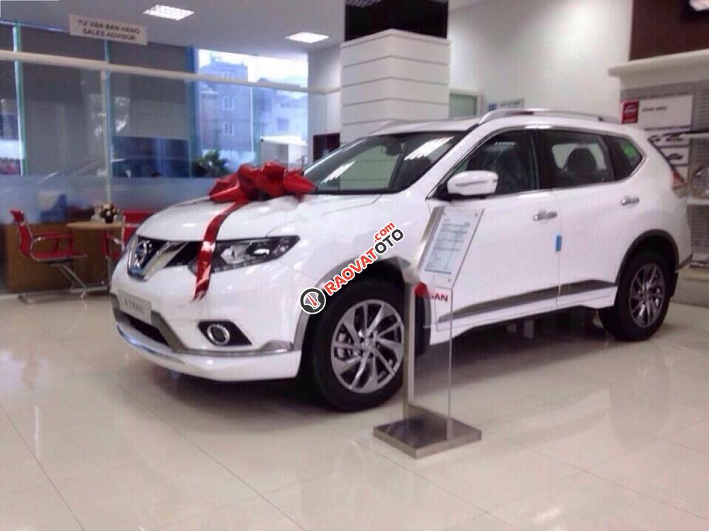 Bán xe Nissan X trail 2.5 SV 4WD Premium đời 2017, màu trắng, 966tr-3