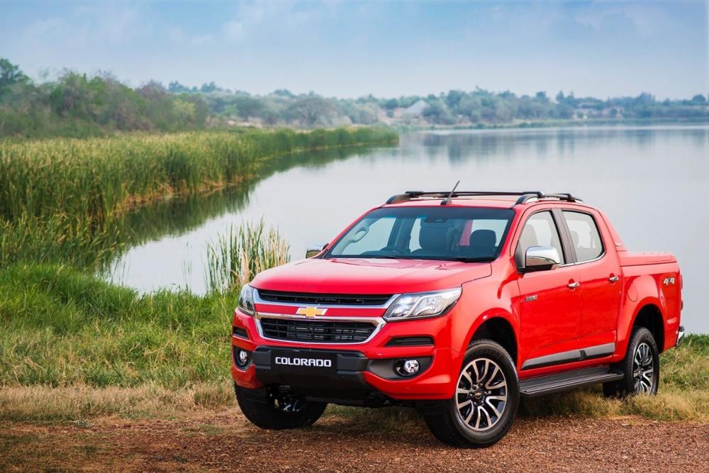 Cần bán xe Chevrolet Colorado năm 2017, màu đỏ, nhập khẩu nguyên chiếc-1