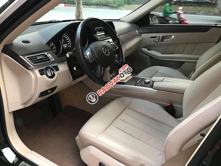 Bán xe Mercedes E200 đời 2014, màu đen nội thất kem-4