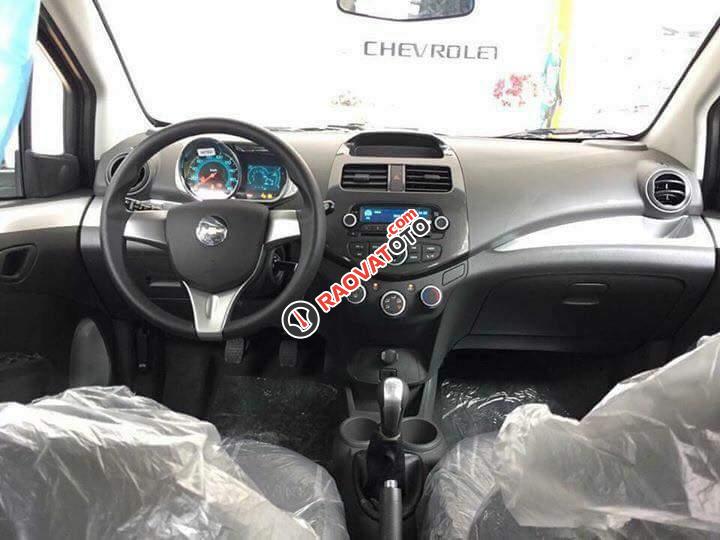 Bán ô tô Chevrolet Spark LS đời 2017, màu trắng, nhập khẩu nguyên chiếc, 269tr-5