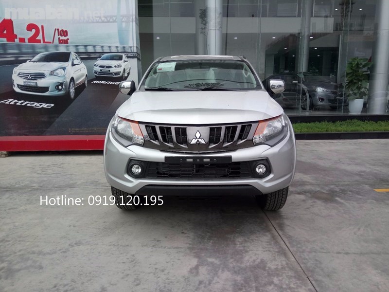 Bán xe Mitsubishi Triton sản xuất 2017, màu bạc, nhập khẩu Thái, số tự động-0