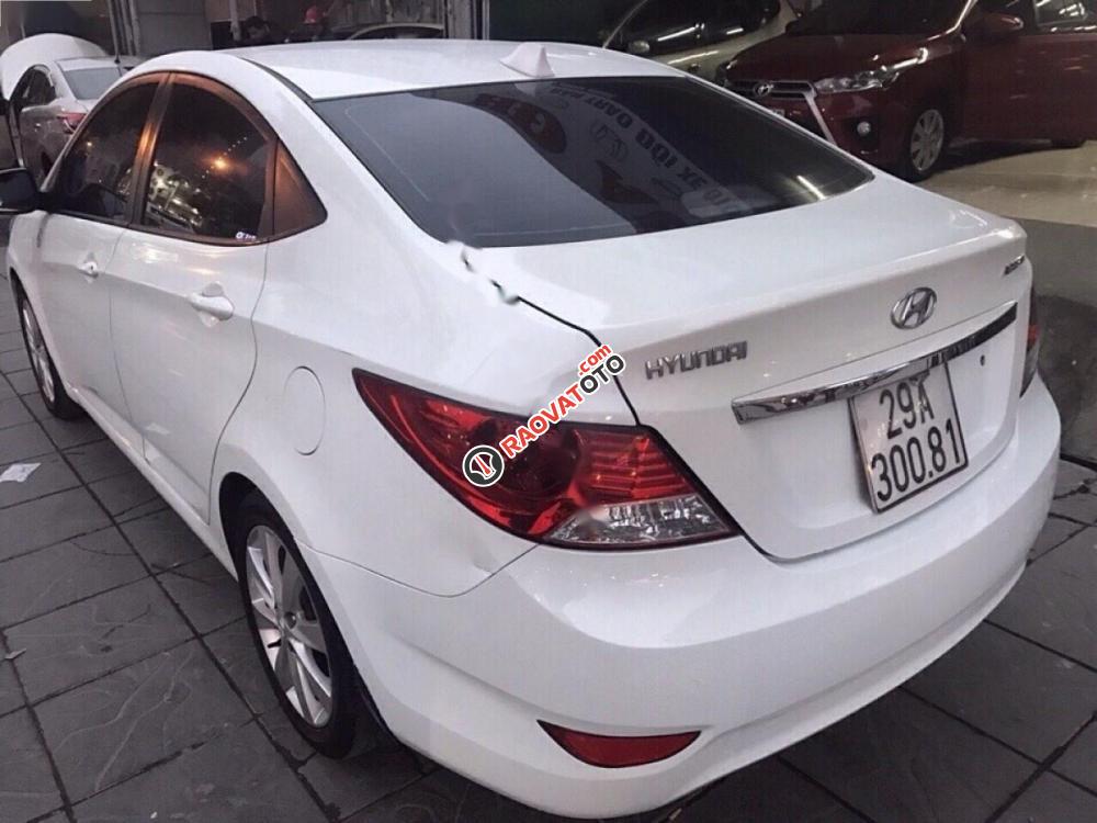 Bán xe Hyundai Accent 1.4AT đời 2011, màu trắng, nhập khẩu số tự động, 400 triệu-3