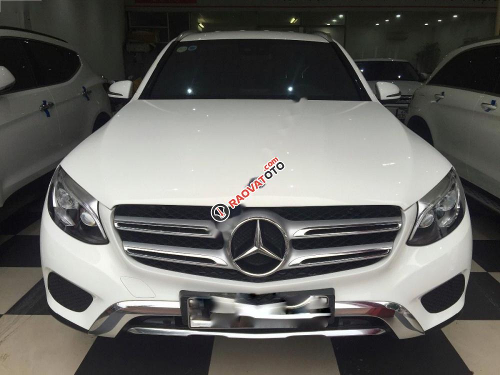 Bán xe Mercedes GLC 250 4Matic đời 2017, màu trắng-0