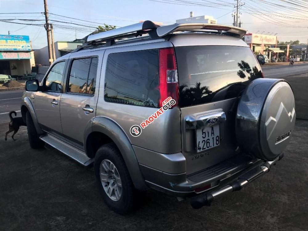 Cần bán gấp Ford Everest sản xuất 2008, xe gia đình, giá cạnh tranh-7