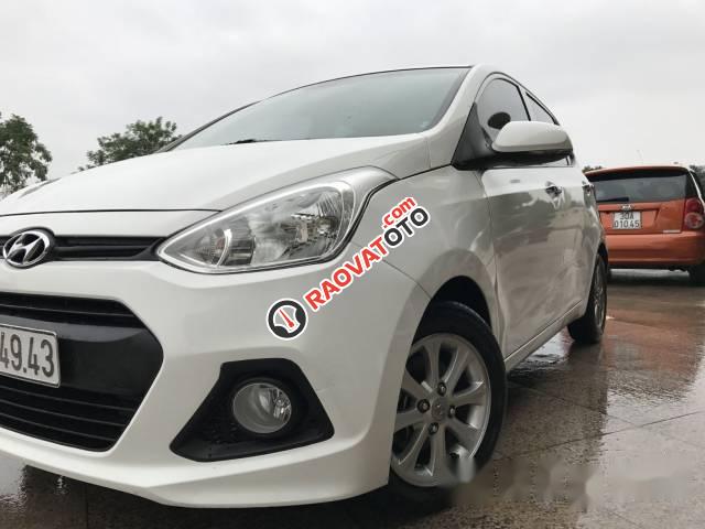 Bán Hyundai Grand i10 đời 2015, màu trắng xe gia đình, 299 triệu-0