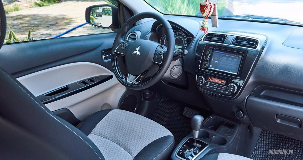 Cần bán Mitsubishi Mirage năm 2017, màu trắng, xe nhập-7