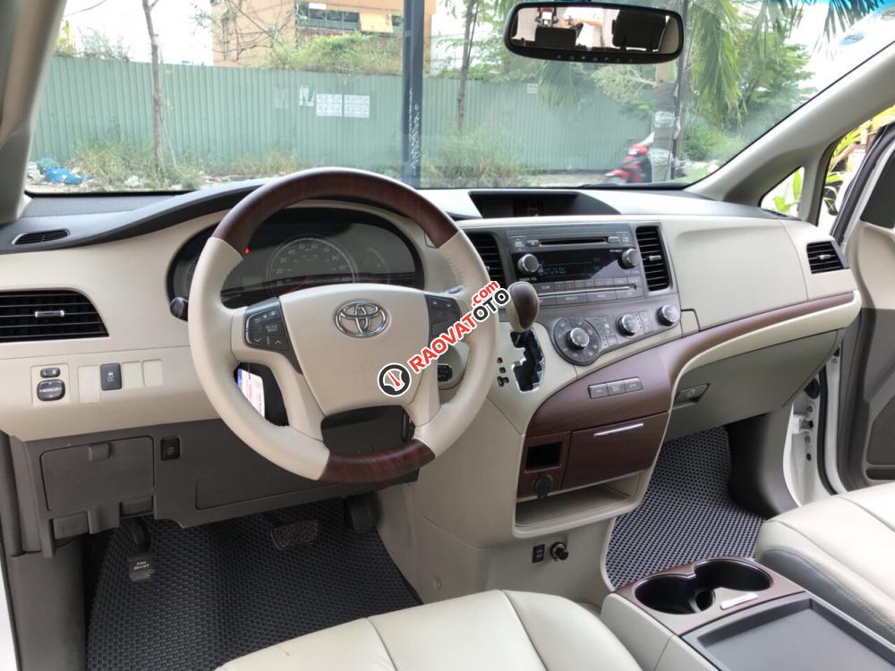 Bán Toyota Sienna 3.5LE đời 2010, màu trắng, Full options nhập khẩu nguyên chiếc-9