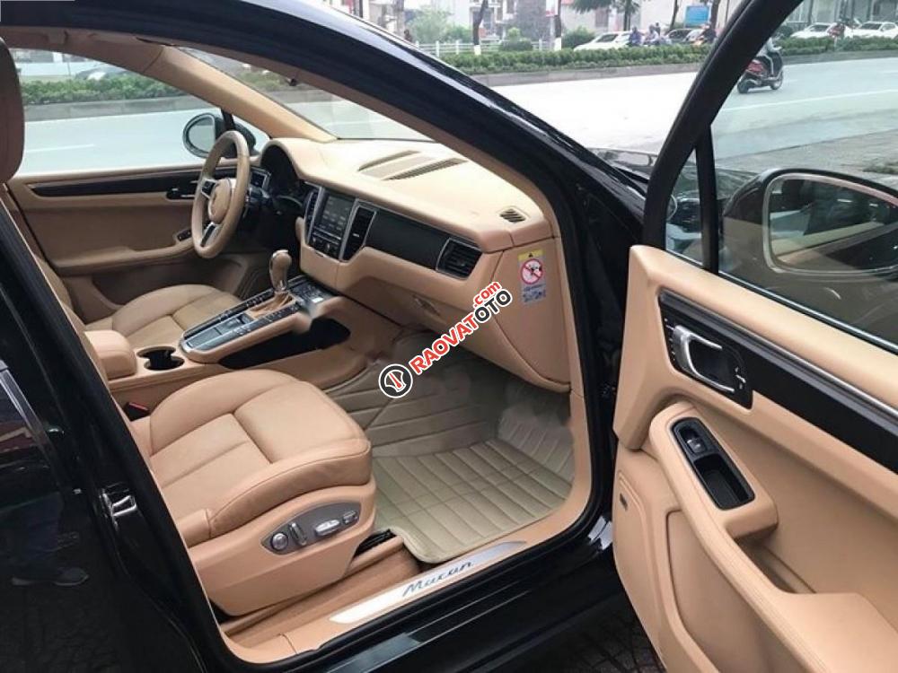 Salon bán Porsche Macan năm 2015, màu đen, nhập khẩu-1