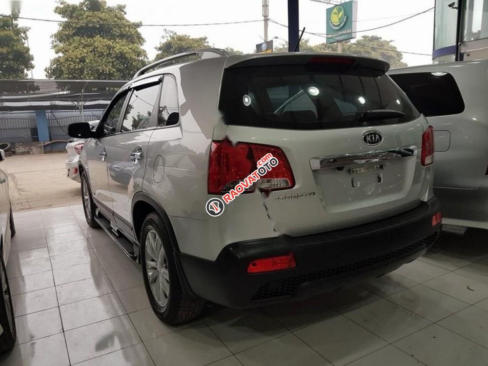 Cần bán xe Kia Sorento GAT 2.4L 4WD đời 2011, màu bạc-3