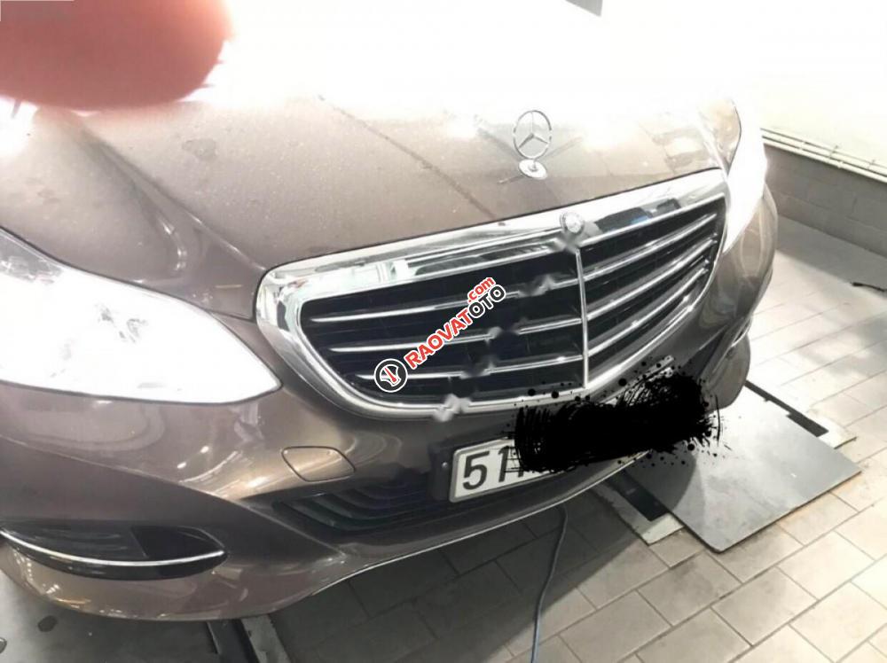 Bán Mercedes E class đời 2015, màu nâu còn mới-0