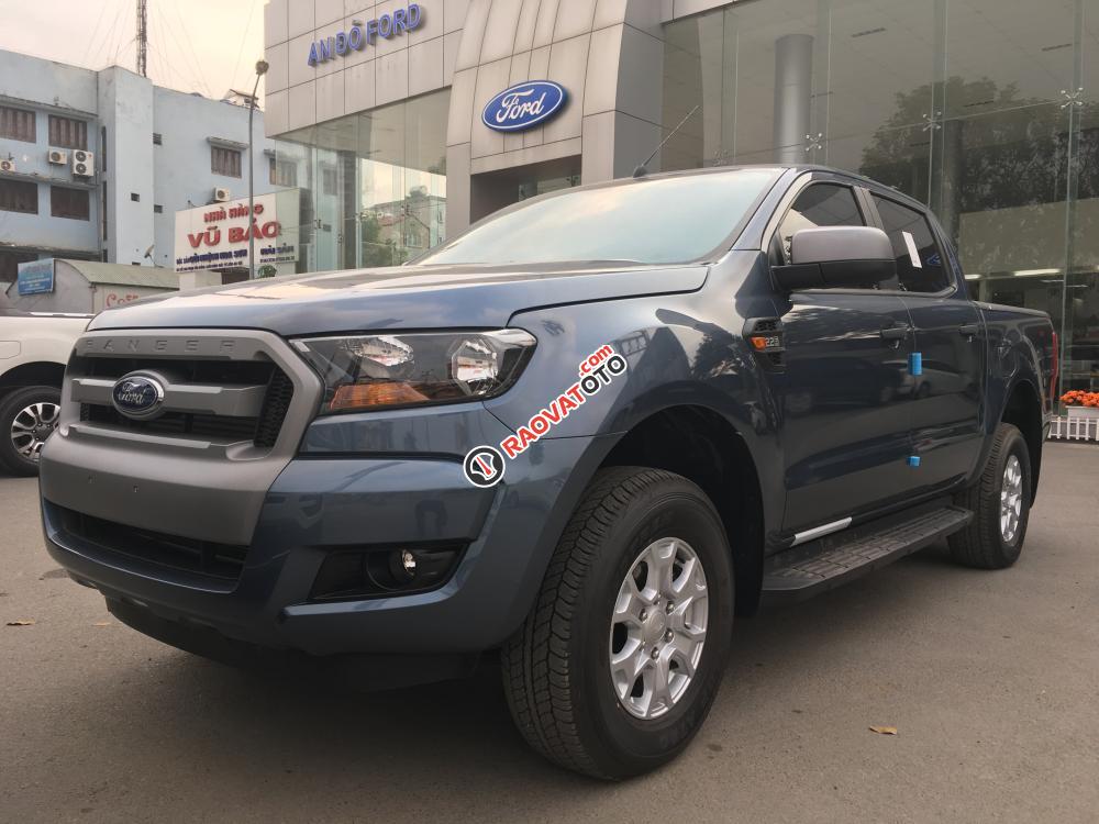 Bán Ford Ranger 2017, phiên bản XLS 4x2 AT & MT hỗ trợ trả góp 90%, hỗ trợ thủ tục hoàn thiện xe-0