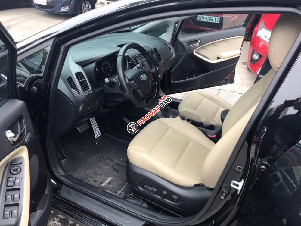 Bán xe Kia Cerato 1.6 AT đời 2016, màu đen còn mới-7