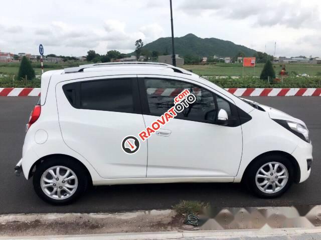 Bán xe Chevrolet Spark sản xuất 2015, màu trắng-3