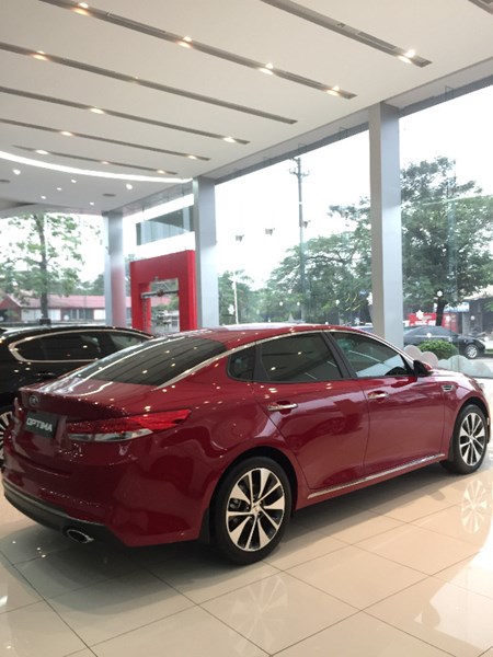 Bán Kia Optima đời 2016, màu đỏ, nhập khẩu-3