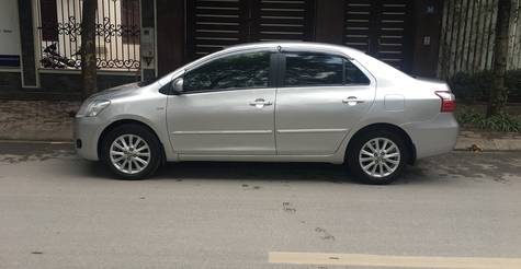 Bán Toyota Vios đời 2011, màu bạc, chính chủ-0