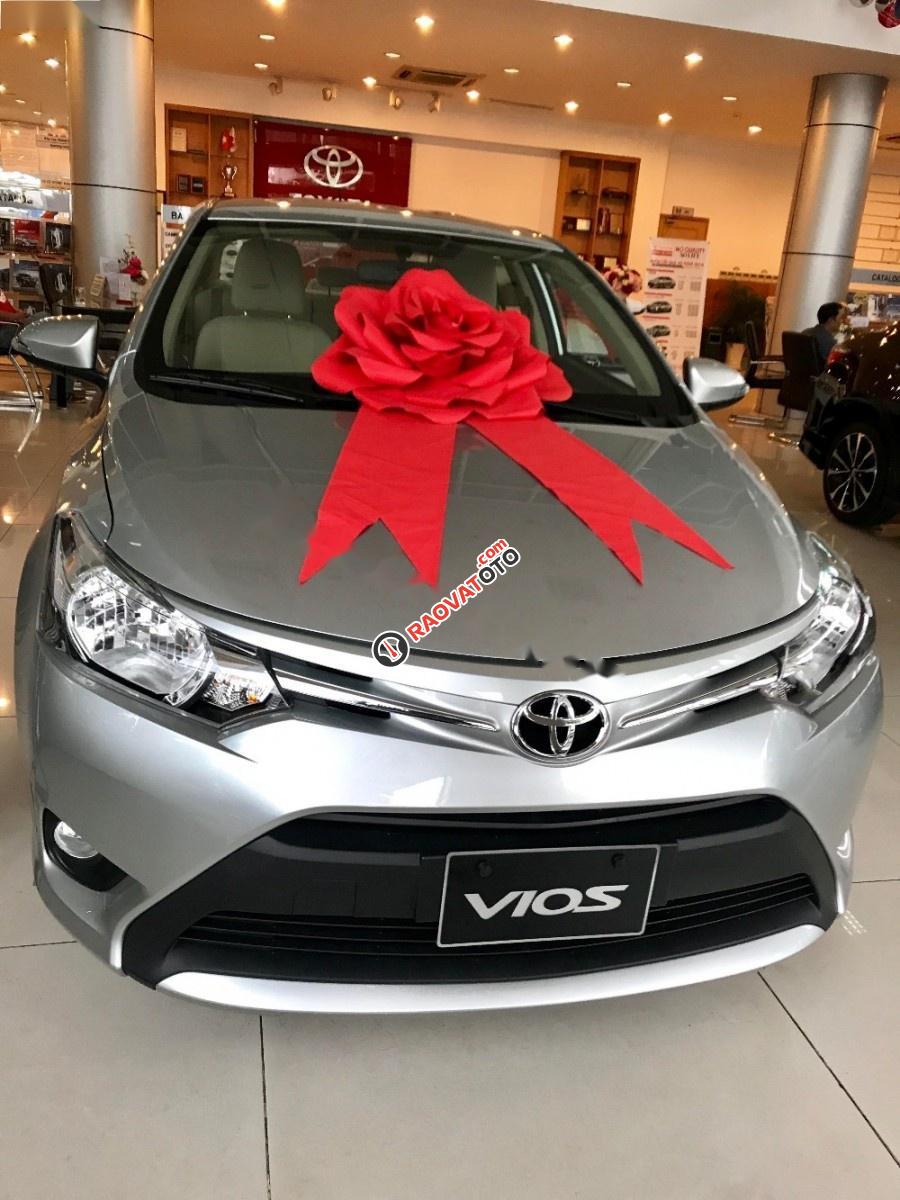 Bán Toyota Vios 1.5E sản xuất 2017, màu bạc, giá chỉ 480 triệu-2