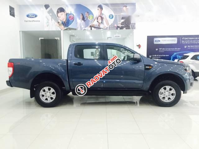 Cần bán xe Ford Ranger đời 2017, màu xanh lam-1