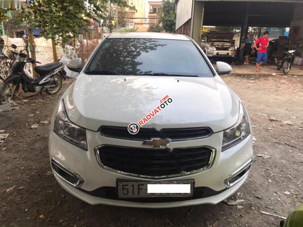 Bán ô tô Chevrolet Cruze LTZ 1.8 AT đời 2015, màu trắng xe gia đình-1