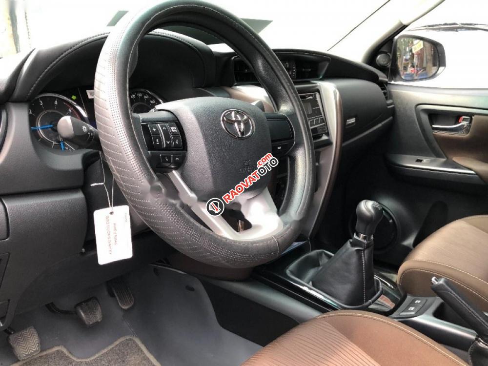 Cần bán gấp Toyota Fortuner 2.4G 4x2 MT đời 2017, màu trắng, nhập khẩu số sàn-3