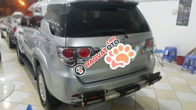 Bán xe Toyota Fortuner đời 2014, màu bạc  -1