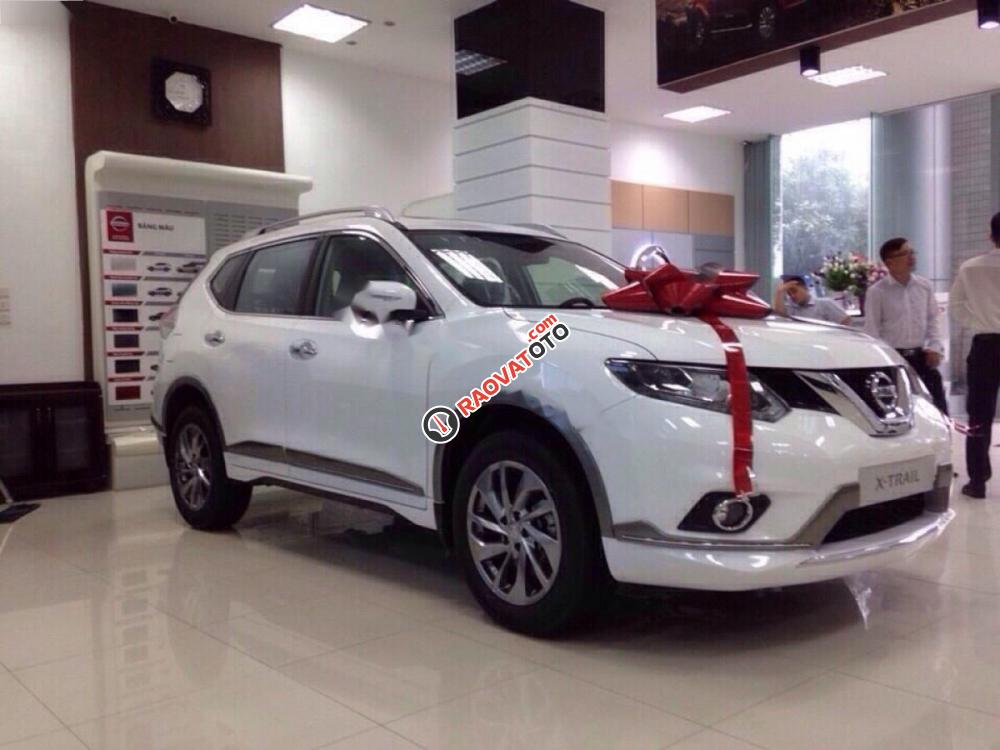 Bán xe Nissan X trail 2.5 SV 4WD Premium đời 2017, màu trắng, 966tr-1