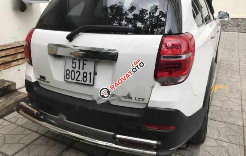 Cần bán lại xe Chevrolet Captiva đời 2016, màu trắng ít sử dụng-4