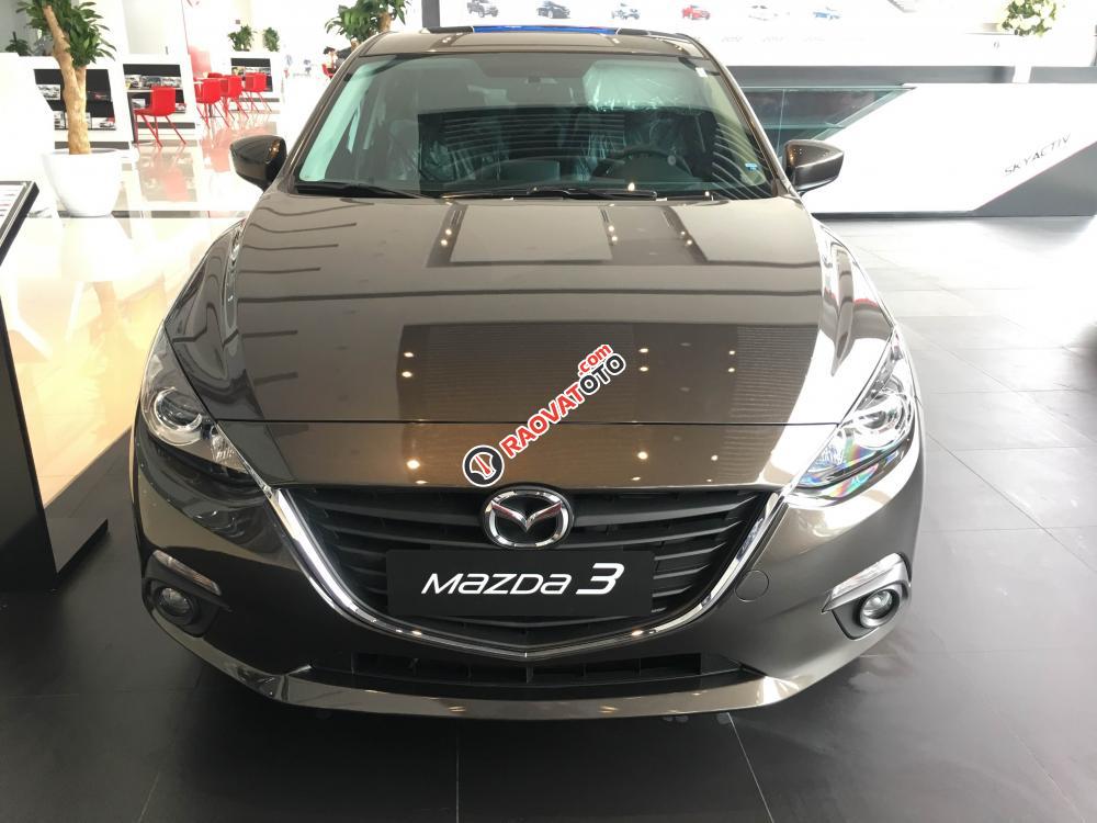 Mazda 3 1.5 sedan đời 2017, hỗ trợ vay trả góp, ưu đãi và quà tặng- LH MS. Dung 0977.759.946-0