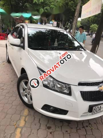 Bán gấp Chevrolet Cruze đời 2014, màu trắng số sàn, giá chỉ 380 triệu-2