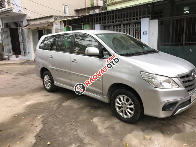 Bán Toyota Innova E đời 2014, màu bạc -2