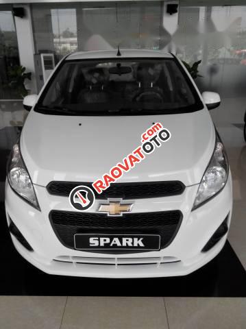 Bán ô tô Chevrolet Spark đời 2017, màu trắng, giá chỉ 269 triệu-0