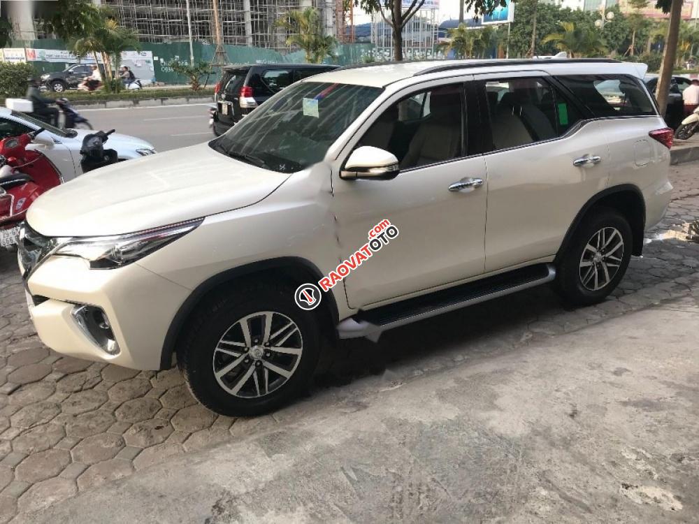 Cần bán Toyota Fortuner 2.7V 4x4 AT sản xuất 2017, màu trắng, nhập khẩu-2