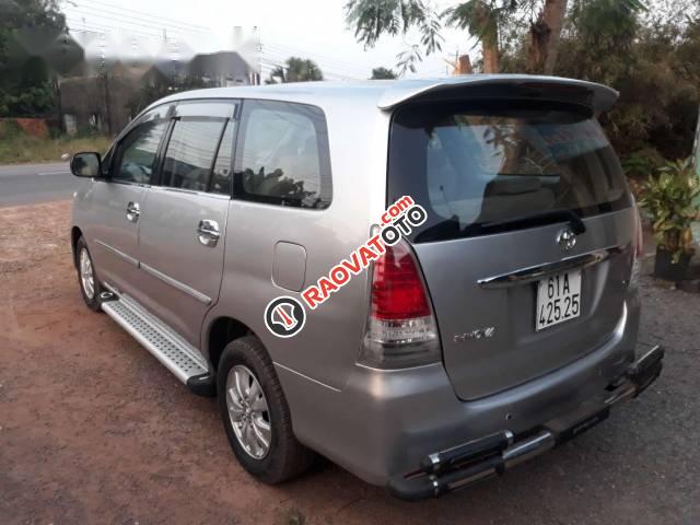 Bán Toyota Innova G đời 2010, màu bạc -0