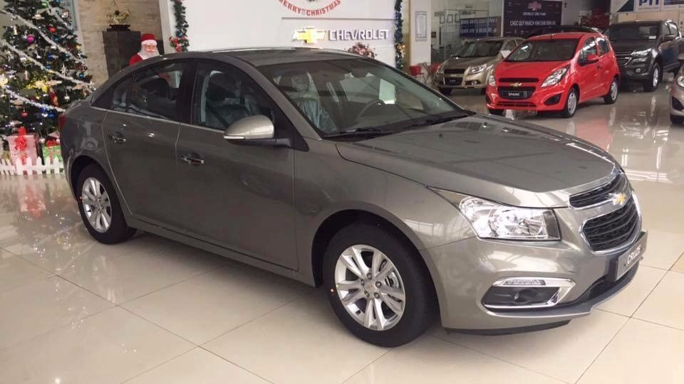 Cần bán xe Chevrolet Cruze đời 2017, màu nâu, nhập khẩu -1