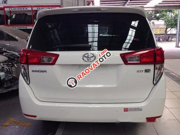 Cần bán xe Toyota Innova 2017, màu trắng-1