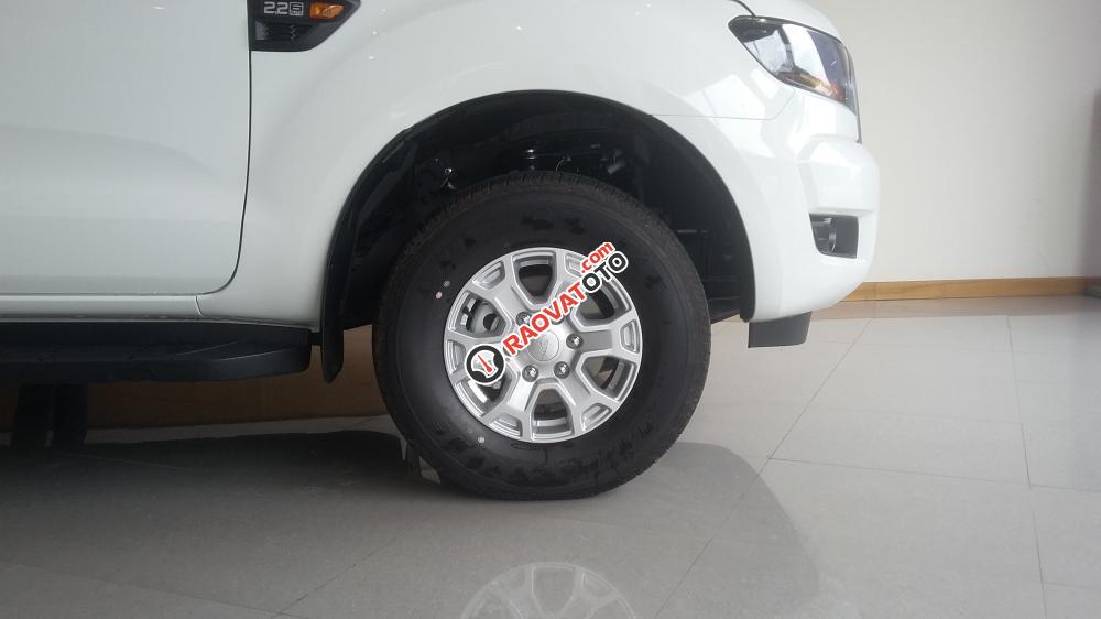 Ford Ranger XLS MT một cầu số sàn, đủ màu, hỗ trợ trả góp, đăng ký, đăng kiểm-1