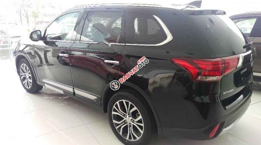 Bán xe Mitsubishi Outlander 2.4 CVT đời 2017, màu đen, xe nhập-8