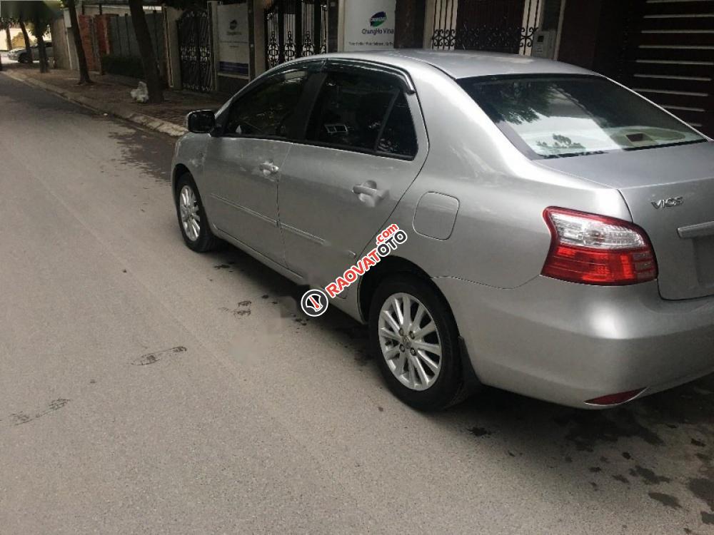 Bán Toyota Vios 1.5E đời 2011, màu bạc chính chủ-4