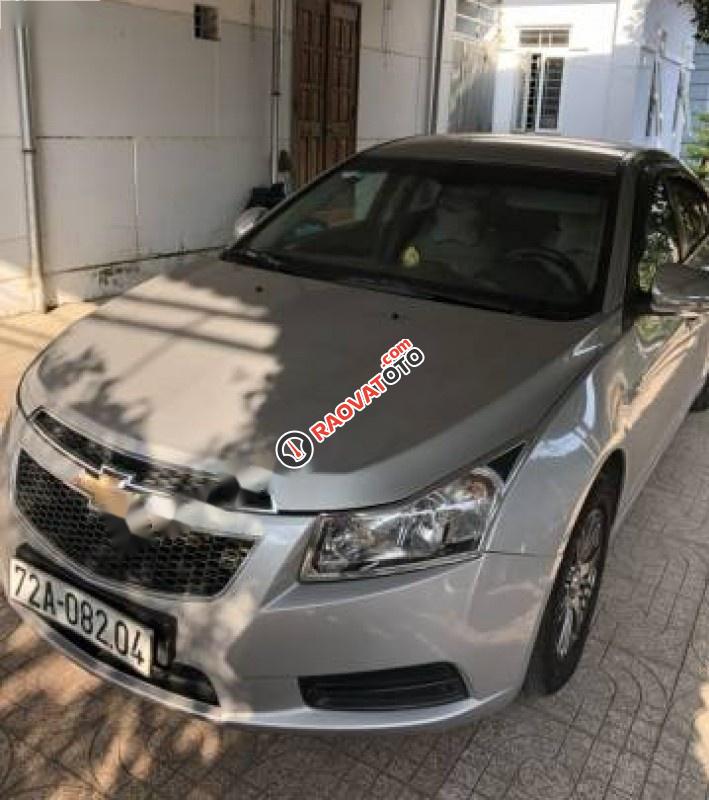 Bán xe Chevrolet Cruze LS 1.6 MT đời 2010, màu bạc-0