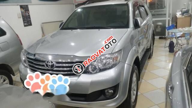 Bán xe Toyota Fortuner đời 2014, màu bạc  -0