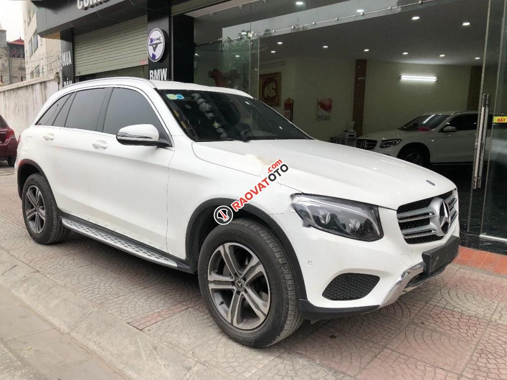 Bán Mercedes GLC 250 4Matic đời 2017, màu trắng-6