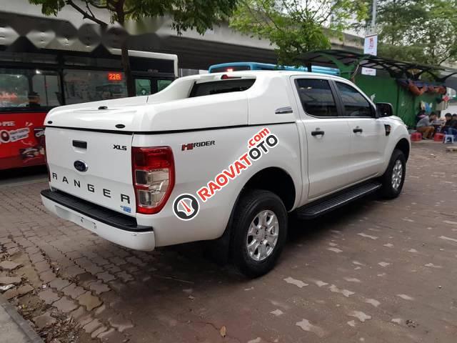 Bán xe Ford Ranger XLS 2.2MT đời 2017, màu trắng  -1