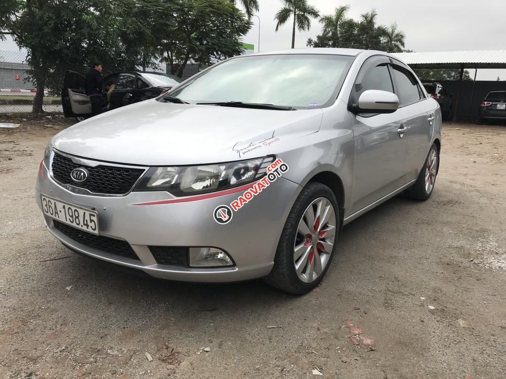 Cần bán xe Kia Forte sản xuất 2011 màu bạc, giá 350 triệu-0