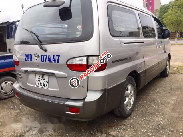 Bán Hyundai Grand Starex đời 2004, màu bạc, 279tr-2