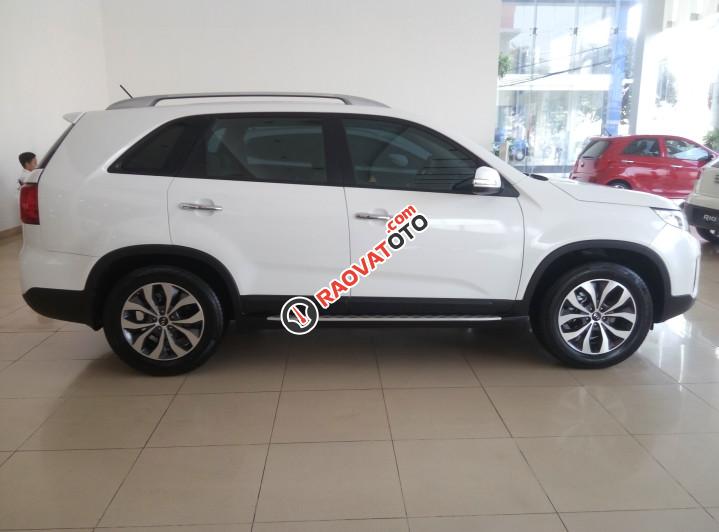 Cần bán xe Kia Sorento GATH sản xuất 2018, màu trắng, giá 919 triệu-0