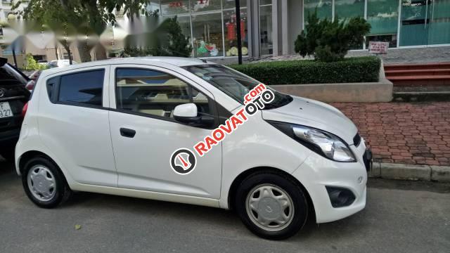 Bán xe Chevrolet Spark LT sản xuất 2016, màu trắng số sàn, 267tr-1