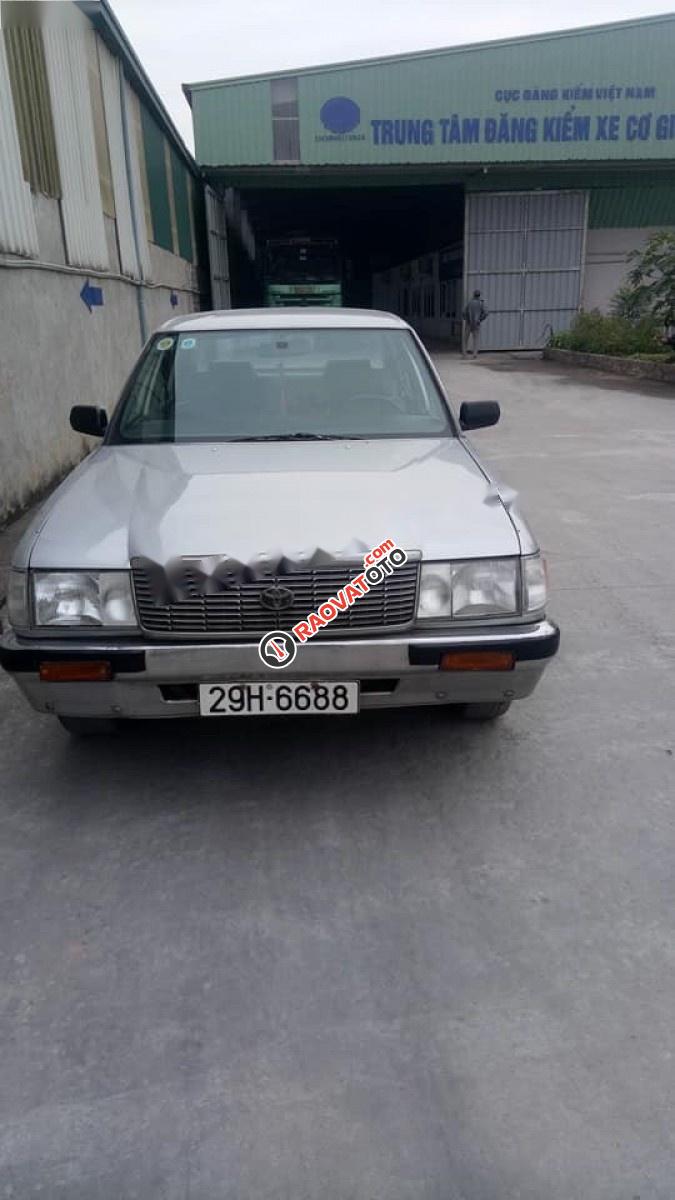 Cần bán Toyota Crown đời 1992, màu bạc, nhập khẩu nguyên chiếc, giá tốt-3