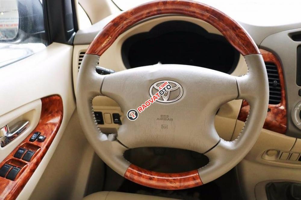 Cần bán gấp Toyota Innova G đời 2007, màu bạc chính chủ-9