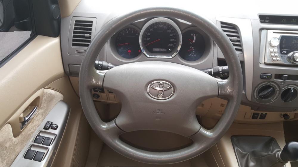 Bán Toyota Fortuner đời 2010, màu xám, xe nhập, số sàn-5