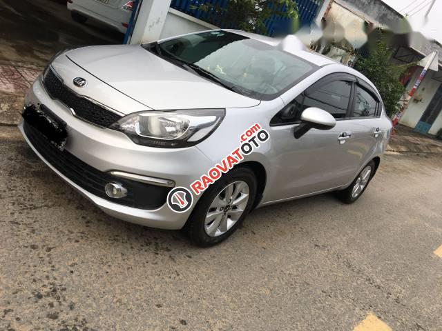 Bán Kia Rio 1.5 MT đời 2015, màu bạc, nhập khẩu số sàn, giá 399tr-0