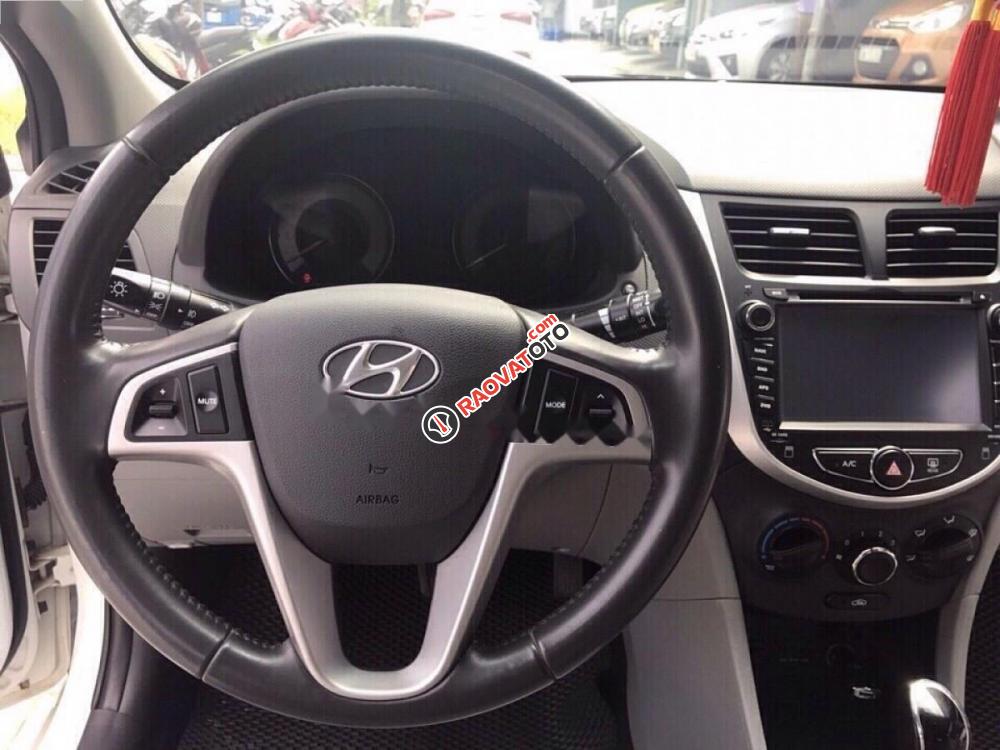 Bán xe Hyundai Accent 1.4AT đời 2011, màu trắng, nhập khẩu số tự động, 400 triệu-6